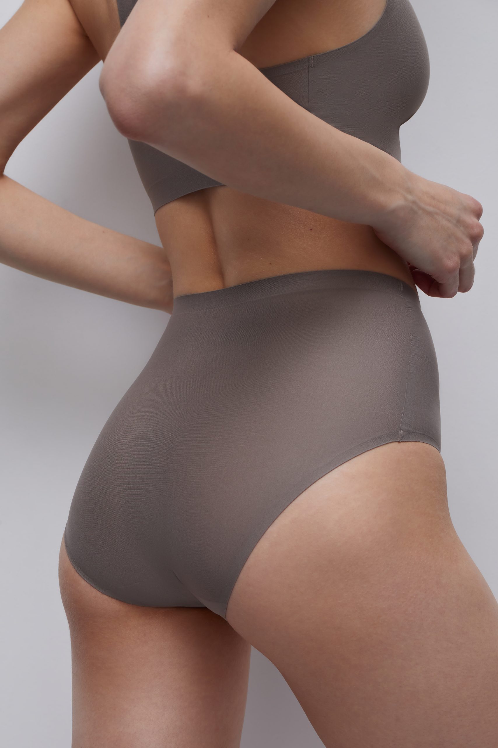 High panties INVISIBLE – фото № 4