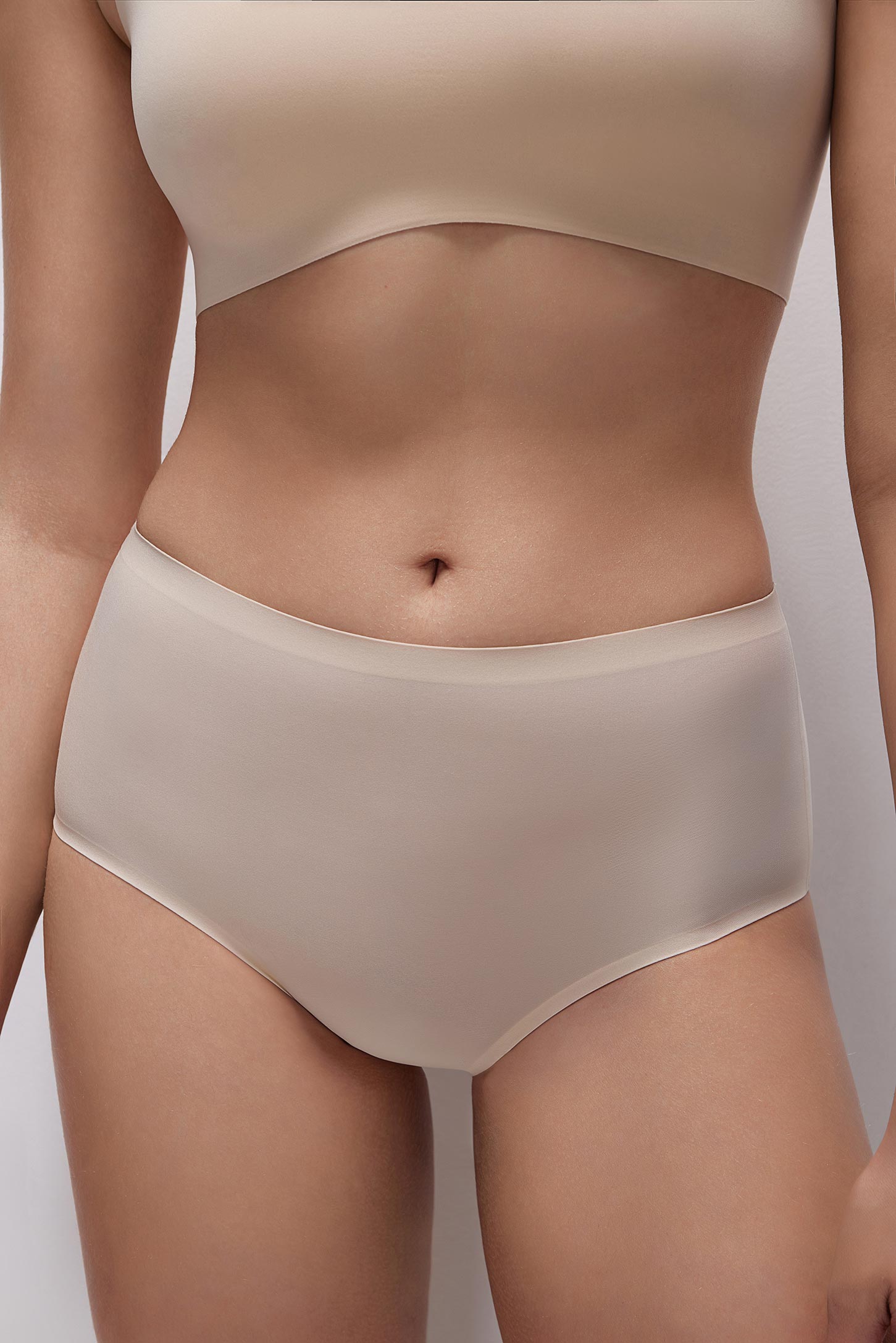 High panties INVISIBLE – фото № 2