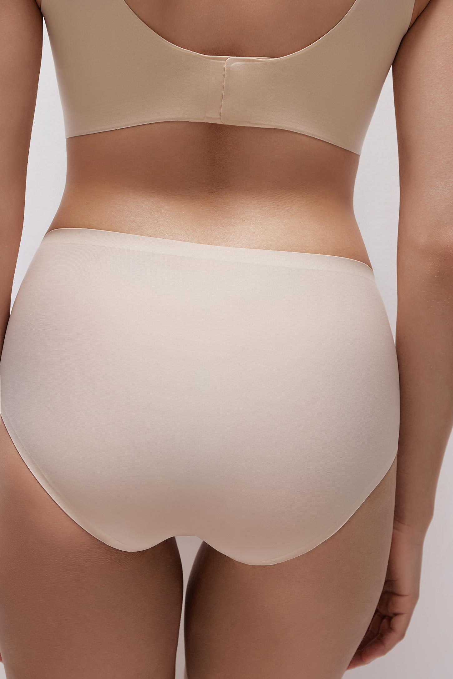 High panties INVISIBLE – фото № 4