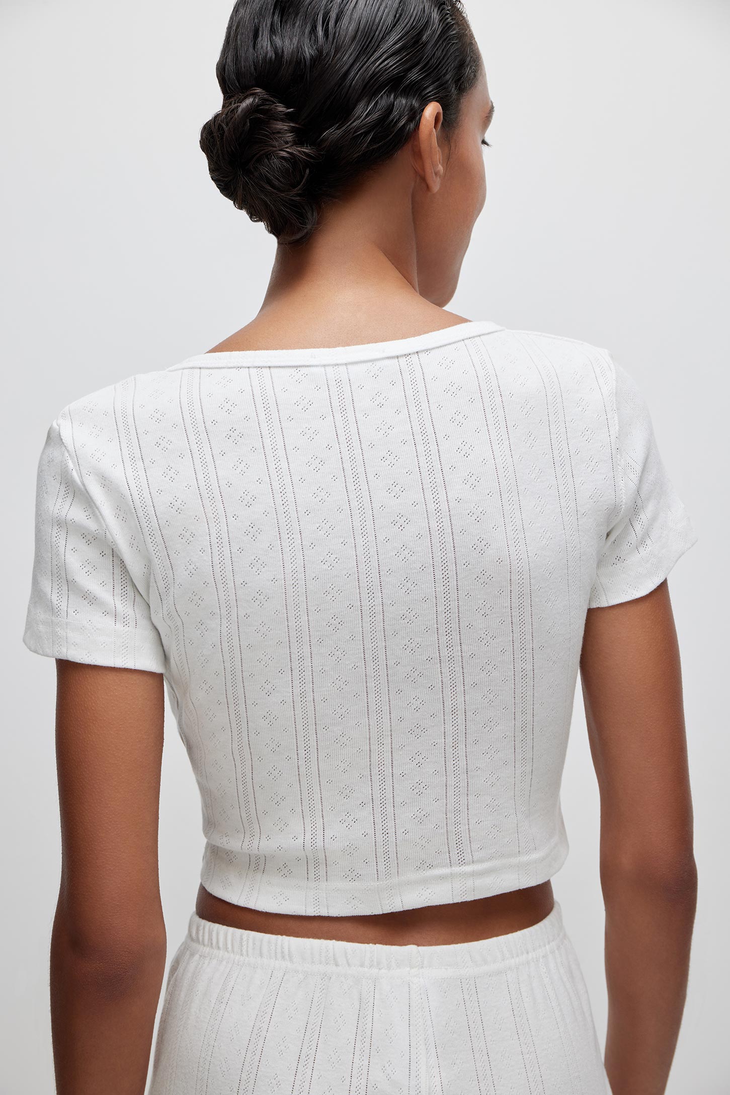 Cropped openwork knit T-shirt POINTELLE – фото № 4