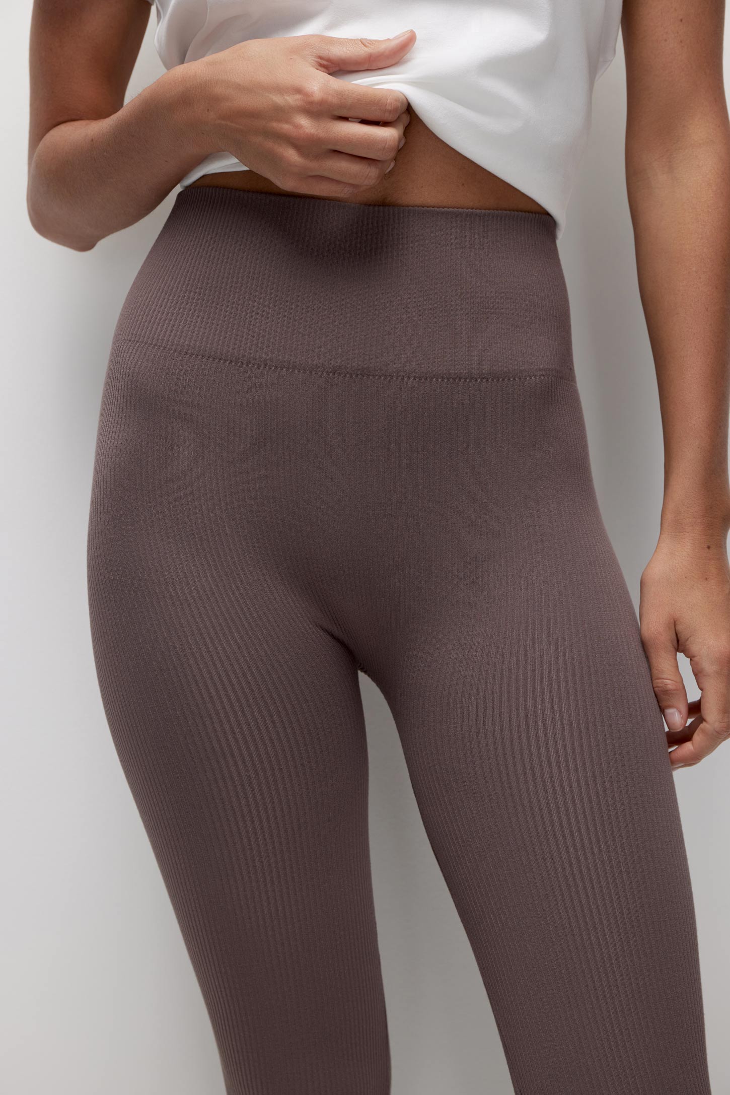 Leggings with ribbed bamboo straps Essentials – фото № 4